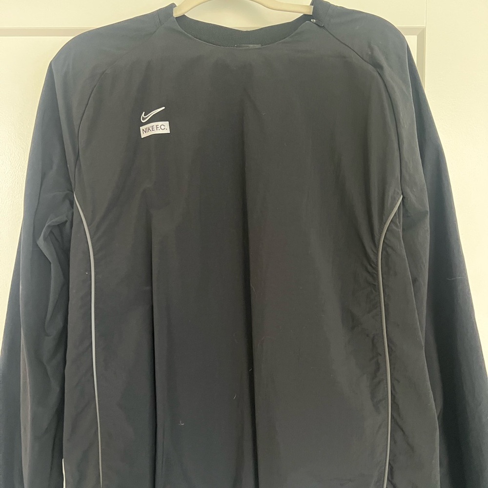 Nike Men's Black Windbreaker Jacket